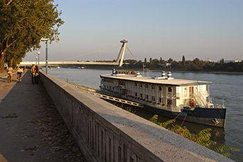 Botel Marina Bratislava Nabrezie arm. Gen. L. Svobodu