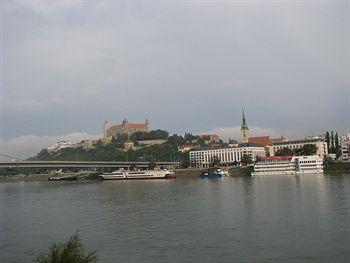 Botel Gracia Bratislava Rázusovo nábrežie