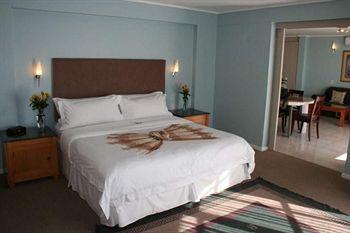 Place On The Bay Hotel Cape Town Corner of Van Kamp and Victoria Road Camps Bay