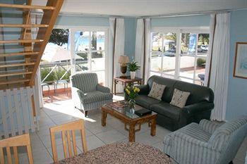Place On The Bay Hotel Cape Town Corner of Van Kamp and Victoria Road Camps Bay
