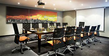 Lamunu Hotel Johannesburg 90 De Korte Street, Braamfontein