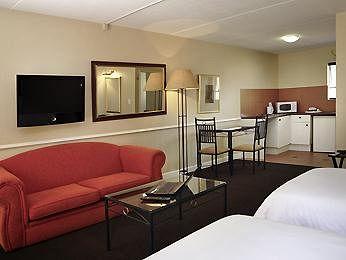 Mercure Johannesburg Bedfordview Hotel 33 Bradford Road