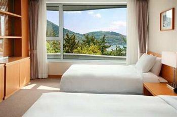 Hilton Golf and Spa Resort Namhae San 35-5 Doekwol-ri, Nam-myeon