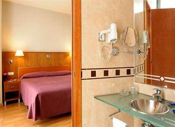 Evenia Rocafort Hotel Barcelona C/ Rocafort, 23-25