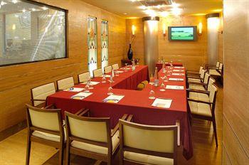 Evenia Rocafort Hotel Barcelona C/ Rocafort, 23-25