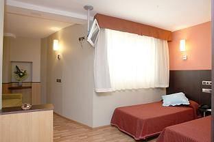 Hotel Ronda Lesseps Barcelona C/ Ballester 77 - 81