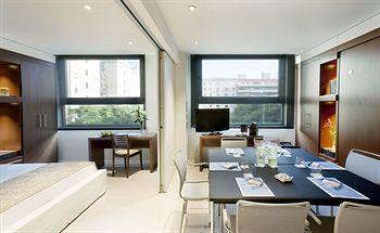 H10 Itaca Hotel Barcelona Avenida Roma 22