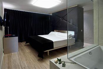 Axel Hotel Barcelona C/ Aribau 33