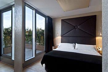 Axel Hotel Barcelona C/ Aribau 33