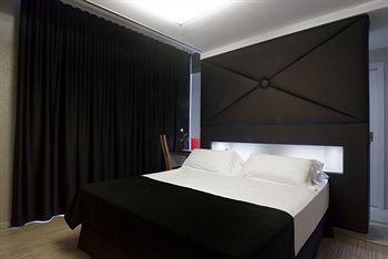 Axel Hotel Barcelona C/ Aribau 33