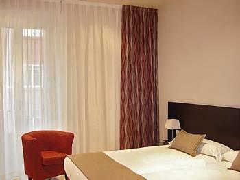 Suites 33 Hotel Madrid c/ Leganitos 33