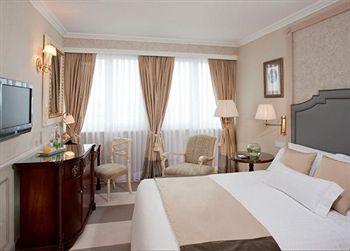 Melia Castilla Hotel Madrid Capitan Haya 43