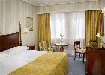 Melia Castilla Hotel Madrid Capitan Haya 43