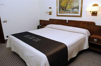 Liabeny Hotel Madrid Calle Salud 3