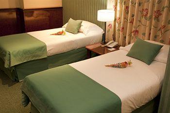 Hotel Praga Madrid Calle de Antonio Lopez 65