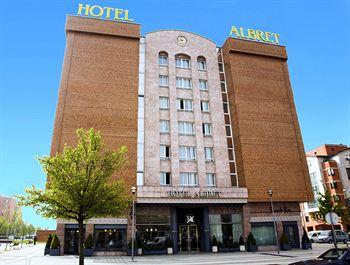 Hotel Albret Pamplona C/ Ermitagaña 3