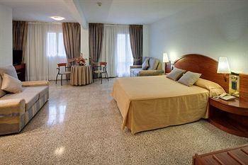 Hotel Gaudi Reus C/ Arrabal Robuster,49