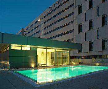 NH Central Convenciones Hotel Seville (Spain) Avda Diego Martinez Barrio, 8