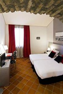 Hotel Husa Los Seises Seville (Spain) C/ Segovias, 6