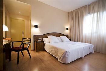 Alfa Penedes Hotel Vilafranca del Penedes Carrer Font Les Graus 2