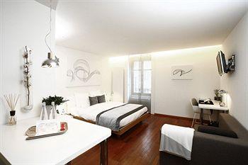 La Cour Des Augustins Hotel Geneva 15 Rue Jean Violette