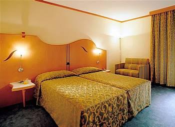 Best Western Hotel Strasbourg Univers Geneva Rue Pradier 10