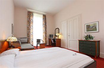 Villa Toscane Swiss Quality Hotel Montreux Rue du Lac 2/8