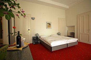 Villa Toscane Swiss Quality Hotel Montreux Rue du Lac 2/8