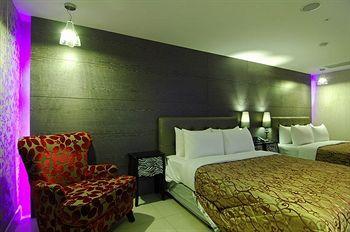 Love River Boutique Hotel Kaohsiung No 67 Xlnxing Street, Yanchend Dist