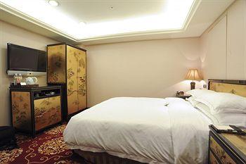 Seasons Hotel Royal Taipei No 330 Nanjing West Road