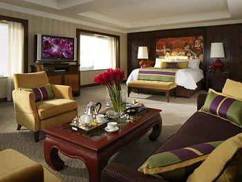 Four Seasons Hotel Bangkok 155 Rajadamri Road