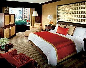 Four Seasons Hotel Bangkok 155 Rajadamri Road