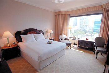 Evergreen Laurel Hotel Bangkok 88 North Sathorn Road Silom Bangrak