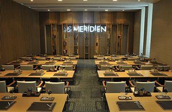 Le Meridien Hotel Bangkok 40/5 Surawong Road Bangrak