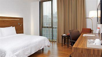 Sachas Hotel Uno Bangkok 28/19 Sukhumvit Soi 19 Sukhumvit Road