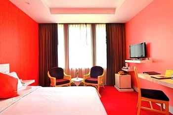 The Tawana Hotel Bangkok 80 Surawongse Road Bangrak