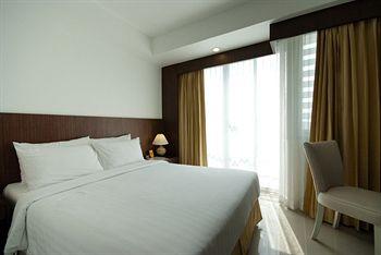 Best Western Mayfair Suites Bangkok 36 Soi Somprasong 2 Rajthevee Phethburi Road