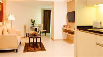 Adelphi Grande Bangkok Apartments 16 Sukhumvit Soi 41