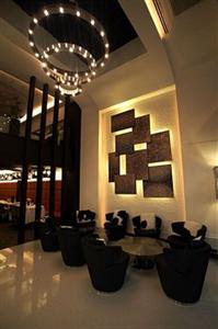 S Sukhumvit Suites Bangkok 403 Sukhumvit Road Klongtoeynuea Wattana