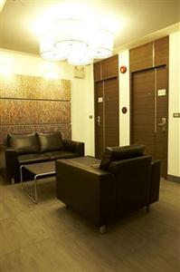 S Sukhumvit Suites Bangkok 403 Sukhumvit Road Klongtoeynuea Wattana