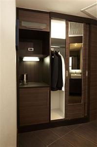 S Sukhumvit Suites Bangkok 403 Sukhumvit Road Klongtoeynuea Wattana