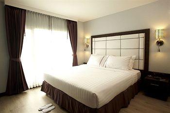 S Sukhumvit Suites Bangkok 403 Sukhumvit Road Klongtoeynuea Wattana