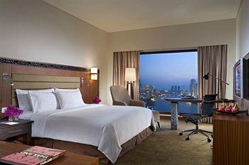 Royal Orchid Sheraton Hotel And Towers Bangkok 2 Charoen Krung Soi 30 Siphya Bangrak