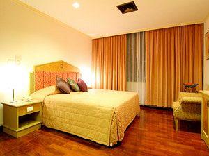 Grand Tower Inn Rama VI Bangkok 402 Soi Rewadee Rama VI Road Samsennai Phayathai