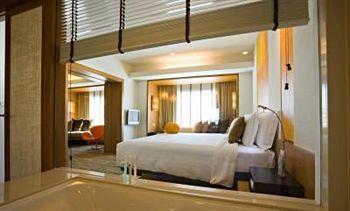 DusitD2 Chiang Mai Hotel 100 Chang Klan Road, Tambol Chang Klan, Amphur Muang