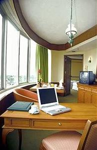 Centara Duangtawan Hotel Chiang Mai 132 Loykroh Road Changklan Muang