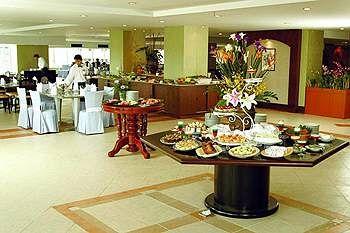 Centara Duangtawan Hotel Chiang Mai 132 Loykroh Road Changklan Muang