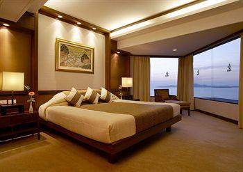 Royal Cliff Grand Hotel & Spa Pattaya 353 Phra Tamnuk Road