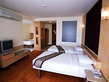 Eastern Grand Palace Hotel Pattaya 99/1 Moo 11 Soi Khaotalo Sukhumvit Road Nongprue Banglamung