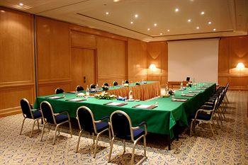 Sheraton Tunis Hotel and Towers Avenue de la Ligue Arabe, BP 345